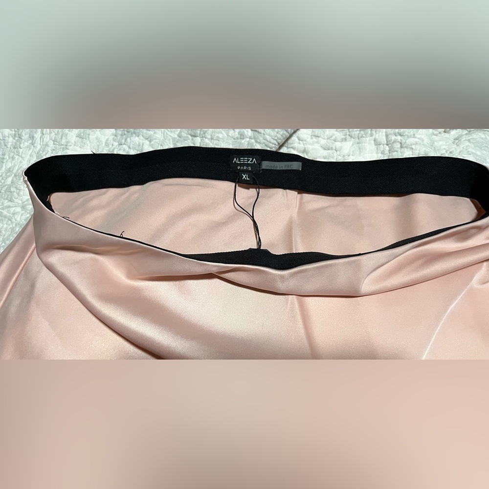 Aleeza Paris Dusty Pink Motif Satin Slip Skirt - Picture 11 of 15